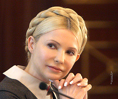 Тимошенко пожелала Януковичу мужественно и без ошибок выступить в Раде