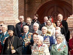 Украинцы с помощью смс на номер 1945 собрали полмиллиона гривен на лечение ветеранов ВОВ