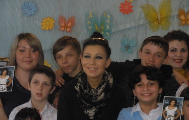 Елка рассказала одесским детям, как стала счастливой