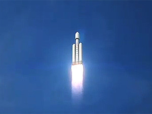 Новая ракета-носитель Falcon Heavy доставит людей на Луну
