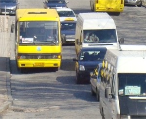 Симферопольцы решили ездить в маршрутках в пижамах и с подушками