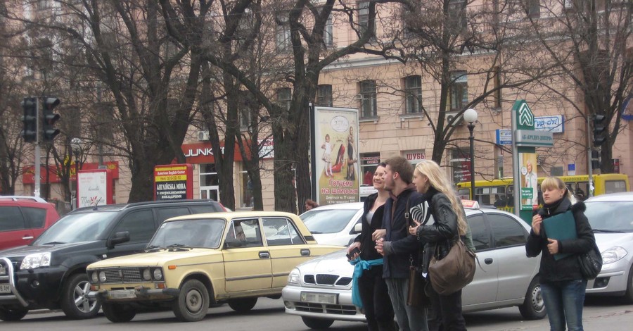 Можно провалиться сквозь землю