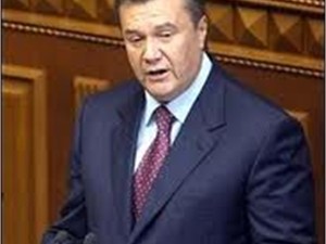 Янукович хочет срочно отменить обязательный техосмотр