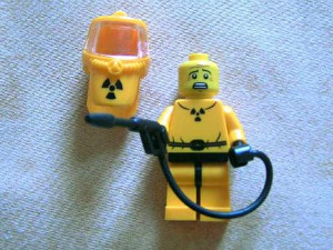 В Германии появились игрушечные ликвидаторы атомной катастрофы на «Фукусиме»