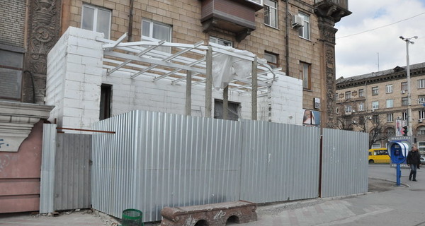 Домом на проспекте пожертвовали ради кафе