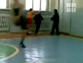 В Шелехове школьники избили учителя и выложили видео в Интернет 