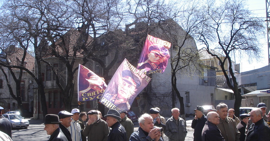 За пенсии, за... Сталина?