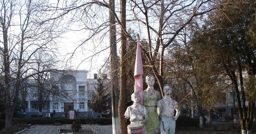 В детском центре, основанном Крупской, строят особняки