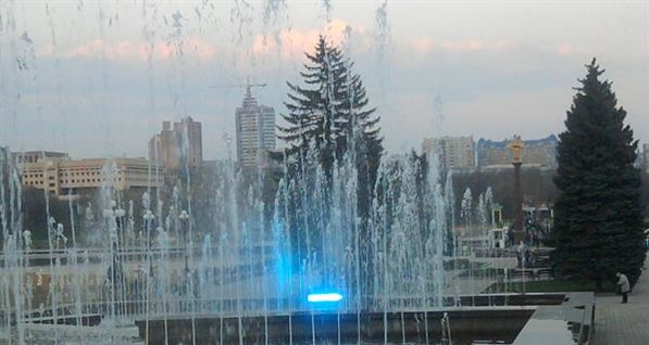 В Донецке «вспыхнул» фонтан