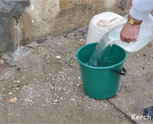 В Керчи жильцы многоэтажки уже три дня сидят без воды