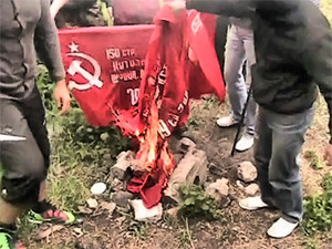 В Одессе тоже жгли красные флаги?