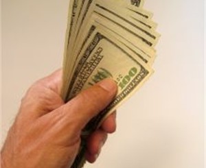 В Крыму несостоявшийся мэр Качи позарился на взятку в 5 тысяч долларов 