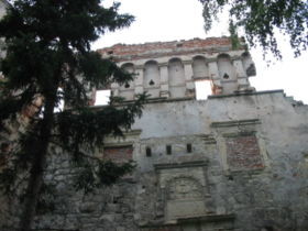 На Тернопольщине обвалилась стена замка 16 века 