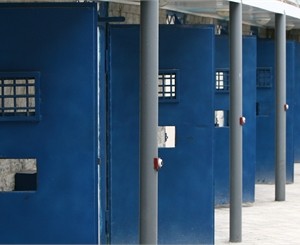 В харьковском СИЗО задержанный перерезал себе горло 