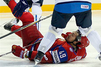 В финале Чемпионата мира по хоккею сыграют Финляндия и Швеция