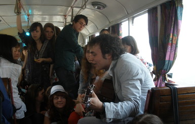 В Одессе по Французскому бульвару пустили музыкальный трамвай