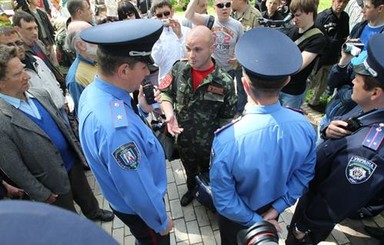 В Мариинском парке Киева милиция снесла палатки 