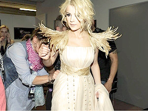 Чем жил Киев: погасшая Верховная Рада, неожиданный рывок Мики Ньютон на 