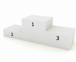 Самые строгие преподы ДНУ любят журналы по вязанию, мечтали водить троллейбус и вспоминают войну в Афганистане