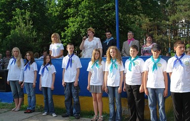 Путевки в детские лагеря под Харьковом подешевели