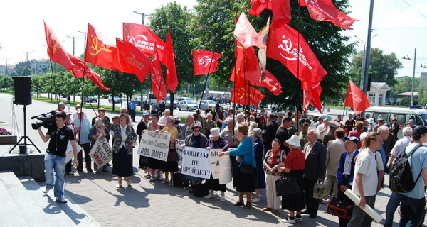 Сессия горсовета: час на работу, час на скандал