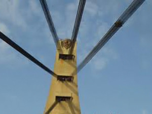 Московскому мосту восстановили герб
