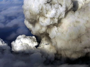 Дым от исландского вулкана поднялся на 20 километров