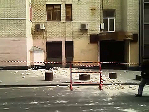 На Майдане обрушилась часть отеля, есть пострадавшие