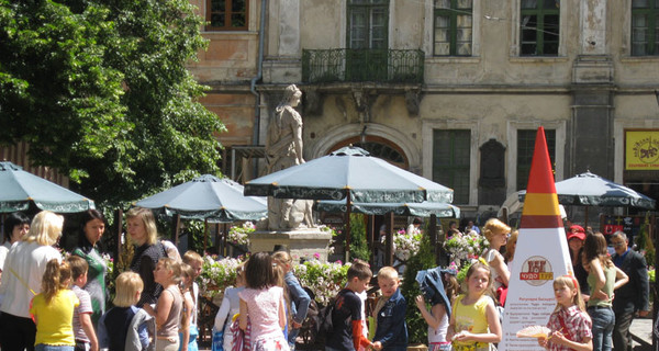 У детей начинаются двухнедельные занятия в пришкольных лагерях