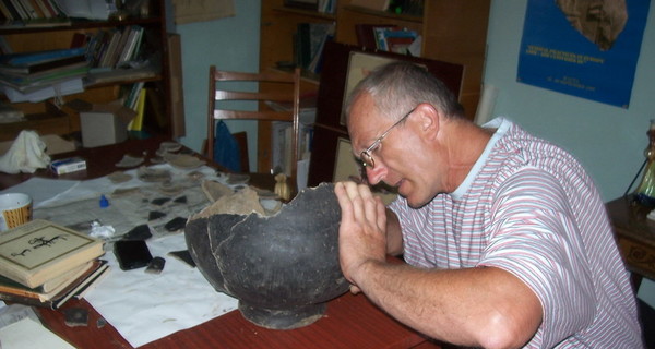 В центре Бабурки раскопали киммерийца на обезглавленном коне