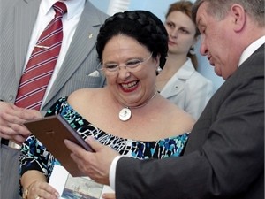 Княгиня Романова прокатилась по Севастопольской бухте и посетила Свято-Владимирский собор