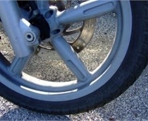 В Крыму на полной скорости столкнулись и загорелись два мотоцикла 