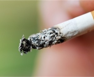 Крымчане штурмуют народных целителей, чтобы бросить курить