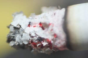 В крымском селе  мужчина погиб из-за сигареты