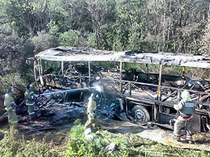 После столкновения пассажирского автобуса с Вольво в Тверской области никто не выжил