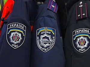 Женщина сорвала с милиционера погоны прямо в райотделе