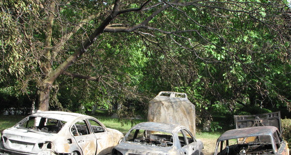 В Никополе двое поджигателей оставили врачей без «колес»