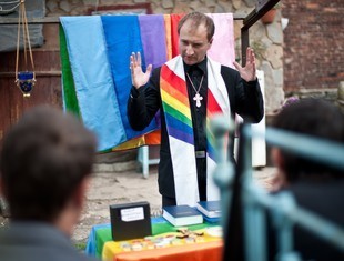 В Донецке и Киеве открылась церковь для геев и лесбиянок