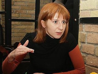 После инцидента с тортом Дарке Чепак подняли зарплату