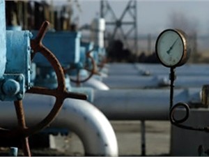 Азаров поехал просить у Путина снизить цену на газ