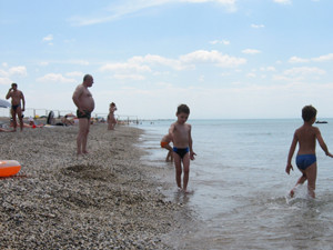 В Евпатории уплыл на матрасе белорус