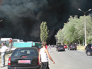Под Киевом горят склады бытовой техники