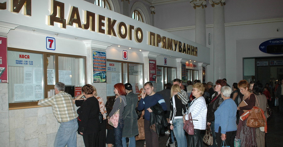 Железнодорожники пытаются сбить курортный ажиотаж