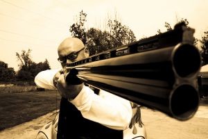 В Севастополе неизвестный расстрелял прохожих из дробовика