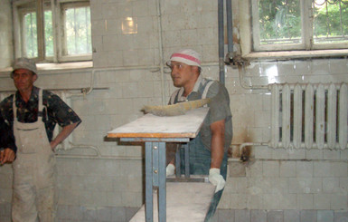 За лето отремонтируют 16 учебных заведений и детсадов