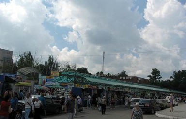 Предприниматели не хотят ради Евро-2012 уходить с Привокзальной площади Донецка