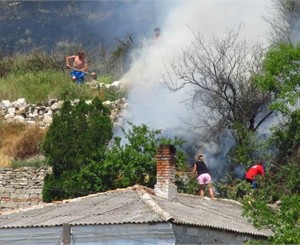 Керчане и туристы задыхаются в дыму пожаров
