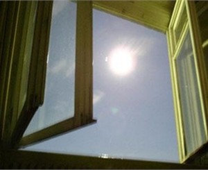 На Днепропетровщине ребенок выпал из окна санатория 