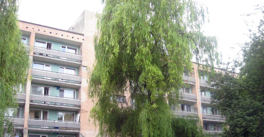 В санатории для детей-чернобыльцев ребенок упал с балкона 4-го этажа