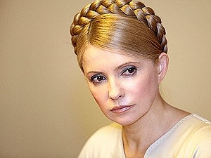 Тимошенко за время следствия похудела и стала носить очки